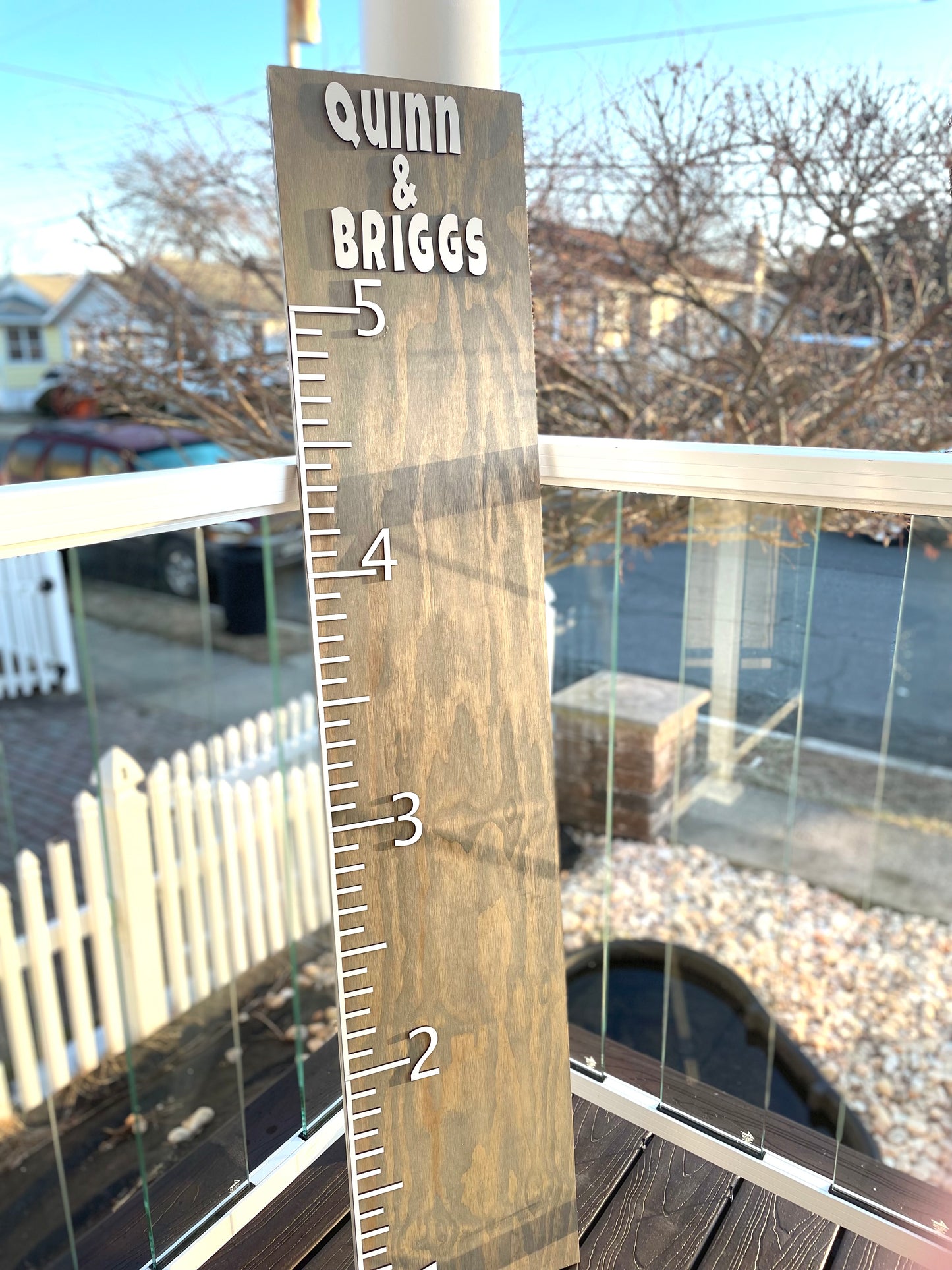 GROWTH CHART signage